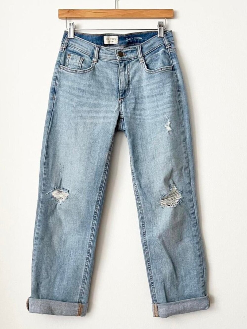 Pilcro Women's Boyfriend Jeans Distressed Denim Light Blue 24P Low Rise Stretchy